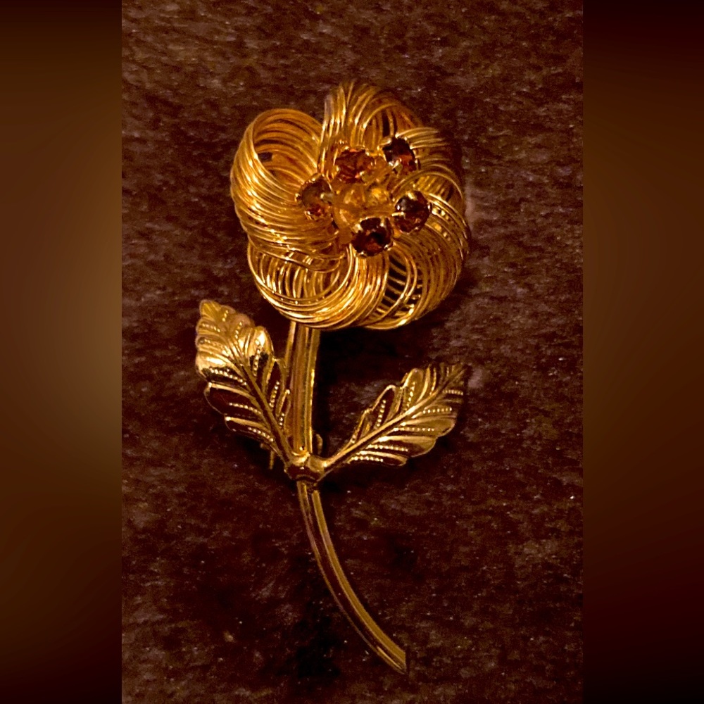 Vintage gold tone rose with six colored crystals.1950/60s